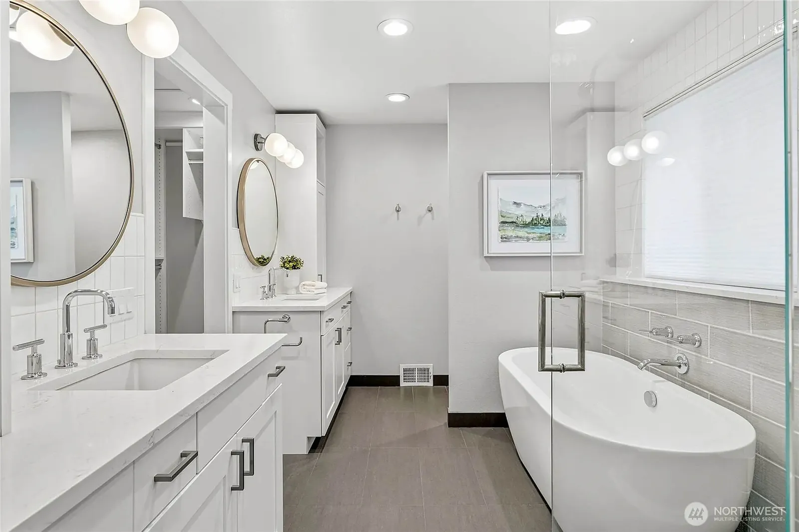 interior photo 10