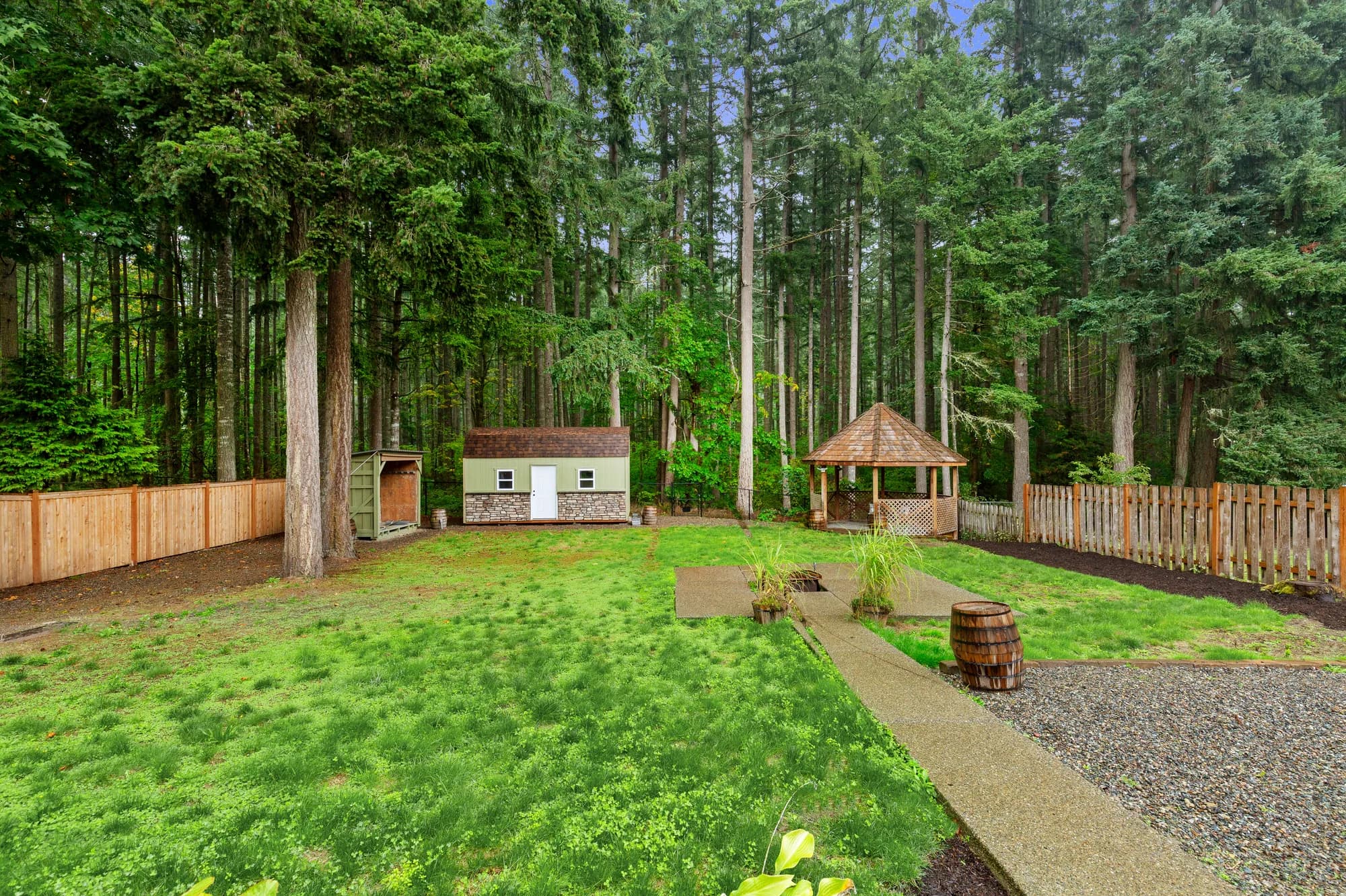 exterior photo 26